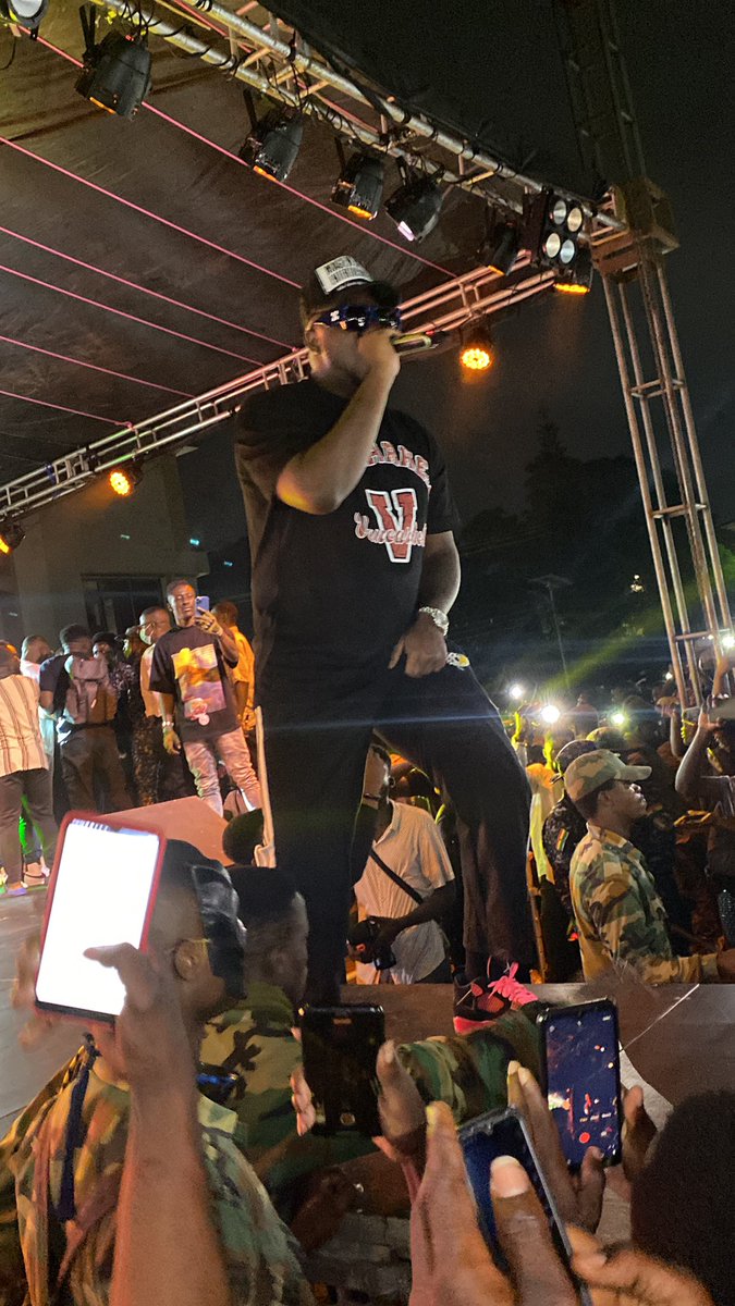 UmatToday's tweet photo. The ENERGY @AmgMedikal Carries on stage be TOO MUCH herhhh🔥🔥🔥❤️. 

#srcweek22. https://t.co/aSZp6zF5IR