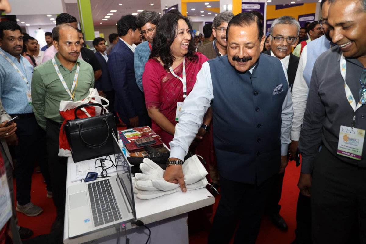 Innovation is creativity, adaptability and imagination.

The network of State S&amp;T Councils under <a href="/IndiaDST/">DSTIndia</a> plays an important role in bringing #STIecosystem for #NewIndia - expressed Dr S Chandrasekhar,  Secretary DST at the Centre-State Science Conclave <a href="/GujScienceCity/">Gujarat Science City</a>