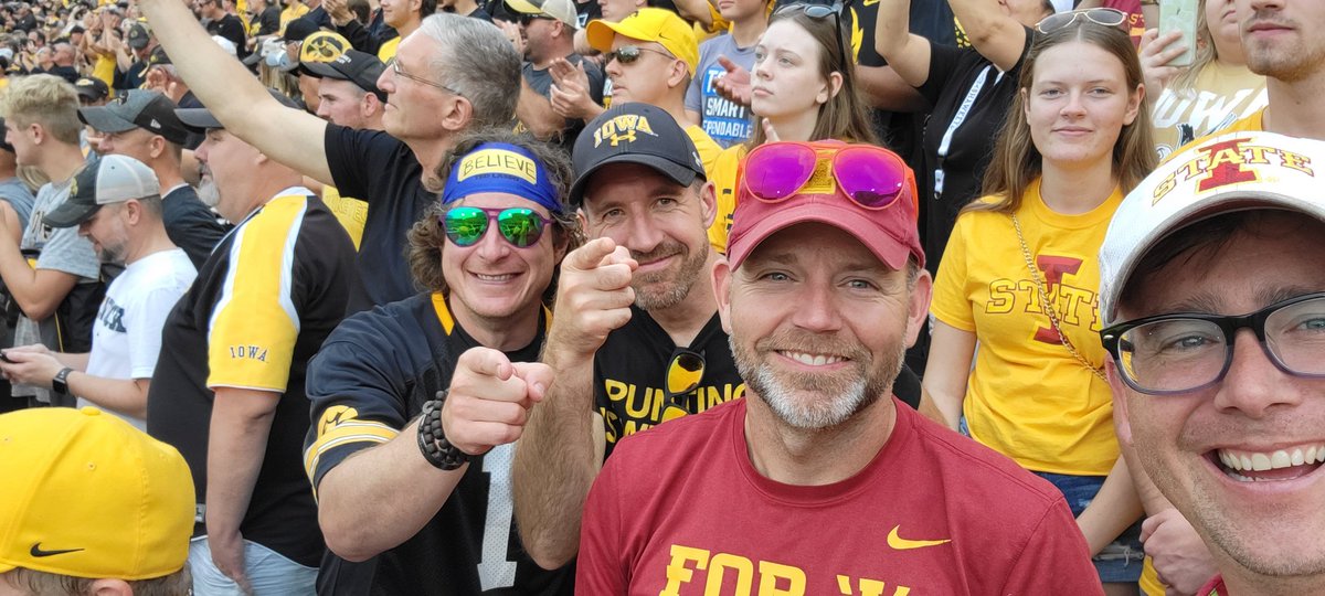 michaelrtracey's tweet photo. #Fightforiowa St. https://t.co/5cs1kXGkWv
