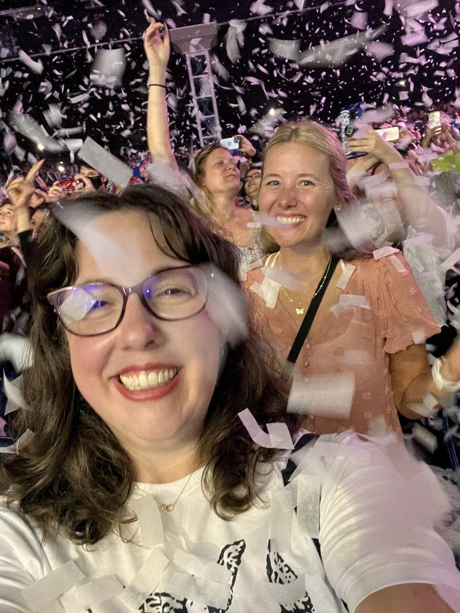 springfan's tweet photo. Concert joy with @OneRepublic @CoastalMP - incredible show, wonderful night! #livemusicislife #concertlife #alwaysgototheconcert https://t.co/bJ9AhjW6Nr
