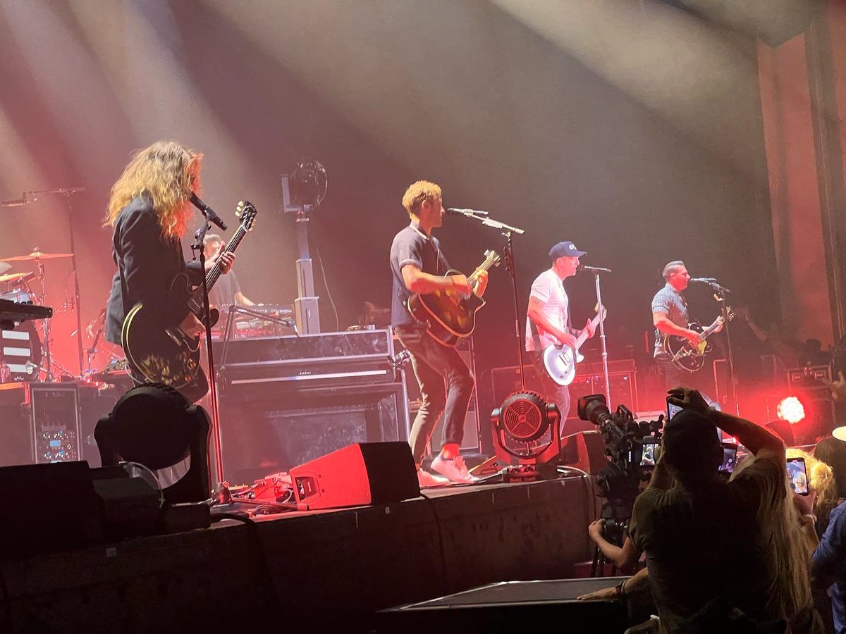 springfan's tweet photo. Concert joy with @OneRepublic @CoastalMP - incredible show, wonderful night! #livemusicislife #concertlife #alwaysgototheconcert https://t.co/bJ9AhjW6Nr
