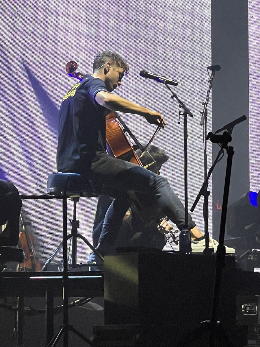 springfan's tweet photo. Concert joy with @OneRepublic @CoastalMP - incredible show, wonderful night! #livemusicislife #concertlife #alwaysgototheconcert https://t.co/bJ9AhjW6Nr