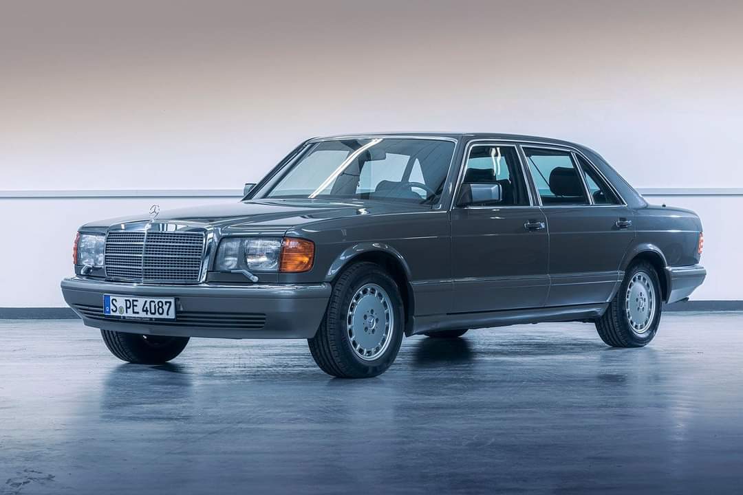JaMtoka's tweet photo. Mercedes-Benz 560SEL #W126 https://t.co/GuFhGkh5FT