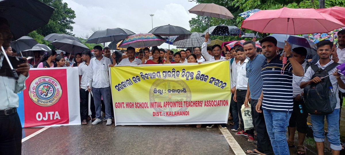 OGCEAKld's tweet photo. @OGCEA requests @CMO_Odisha @SecyChief @gapg_dept
for complete #AbolishOdishaContaractualrules #Count6yearinserviceperiod https://t.co/s4Vmg3Rcsd