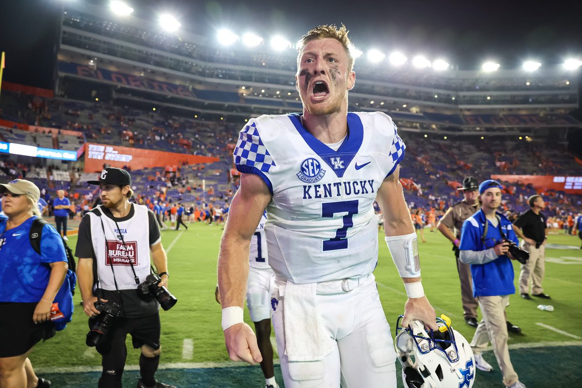 UKFootball's tweet photo. Leaving The Swamp with a W. https://t.co/vlLap4Wn7H