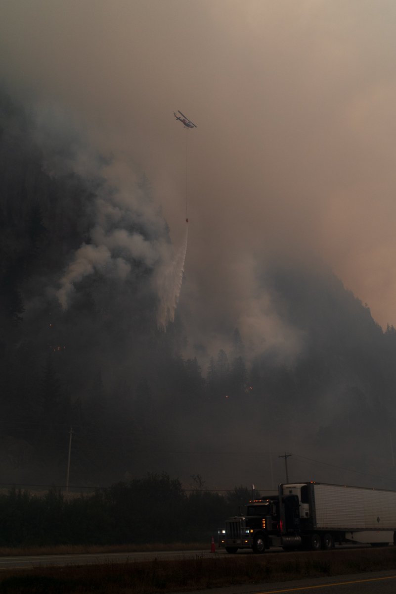 Some scenes from Hope today... #BCWildfire <a href="/Globalbc/">Global BC</a> <a href="/NarcityCanada/">Narcity Canada</a> #HopeBC