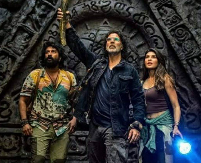 Swetaakkian's tweet photo. Now it's your turn @akshaykumar, use these 4 #brahmastra's of yours and again bring havoc at the box office🙏🔥

#RamSetu #OMG2 #herapheri3 #rawdyrathore2 https://t.co/xklIvMHKyN