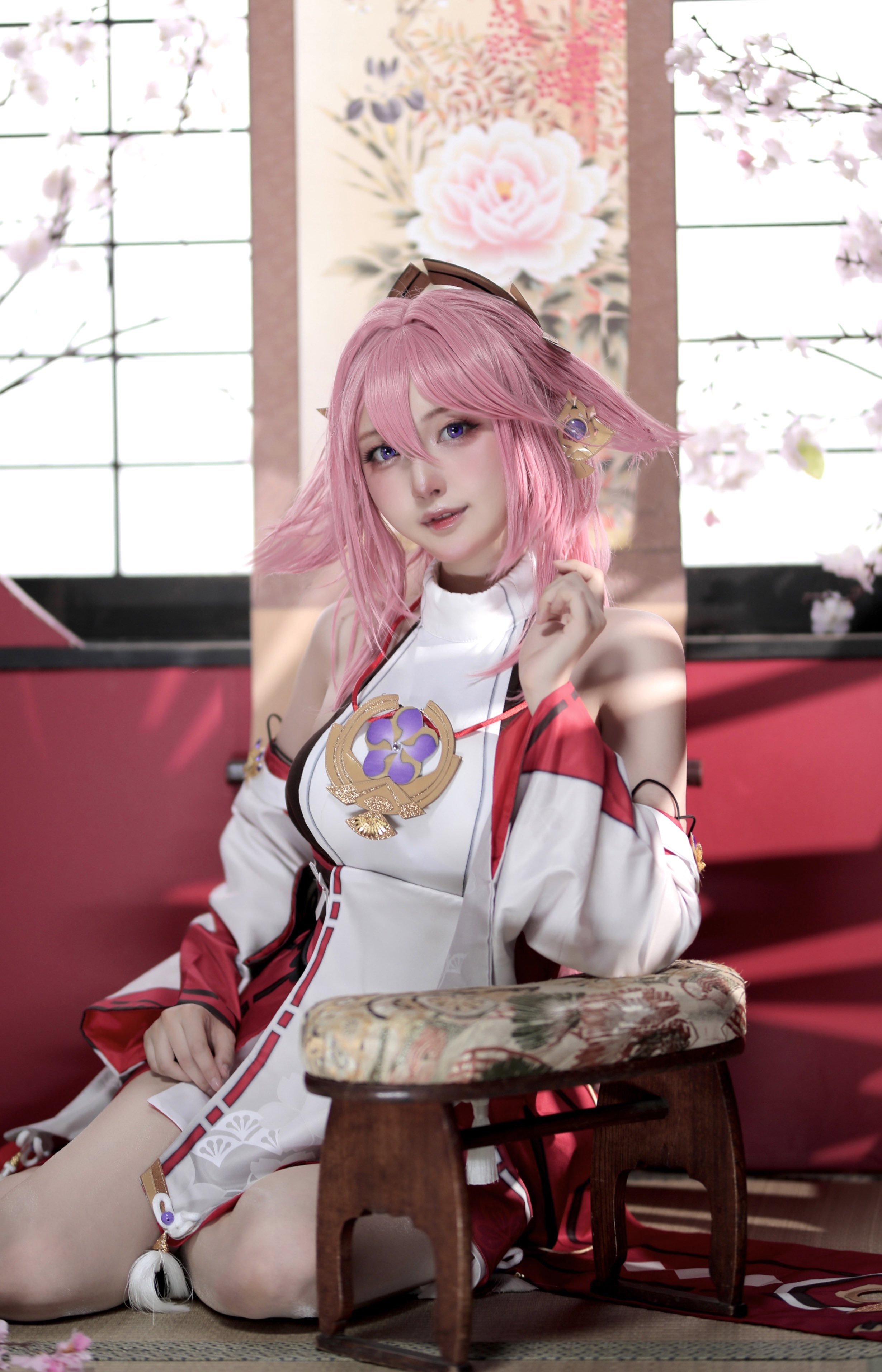 yae miko cosplayer genshin impact