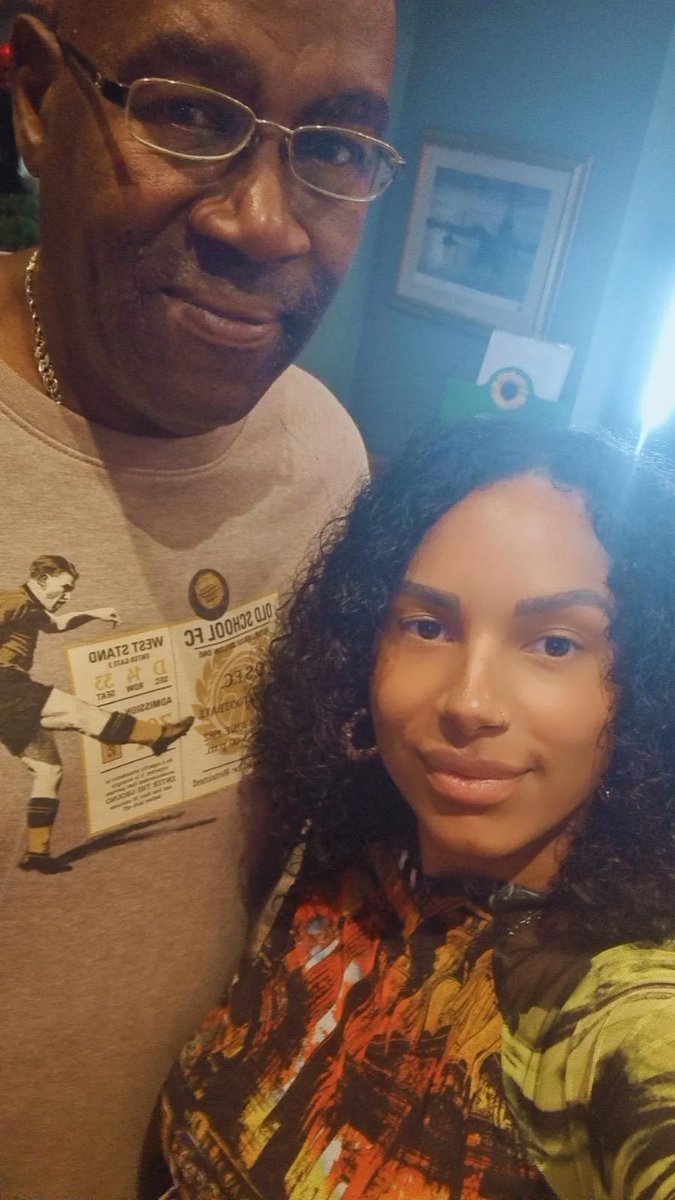 Cass_Pennant's tweet image. Fancy winning yourself my signed bestselling autobiography along with my new book that no.1 in Amazon’s Football Fan Charts plus CASS movie on DVD. We'll here's all you have to do: Retweet this tweet and my daughter on Monday will select one lucky winner at random.
@jblakebooks