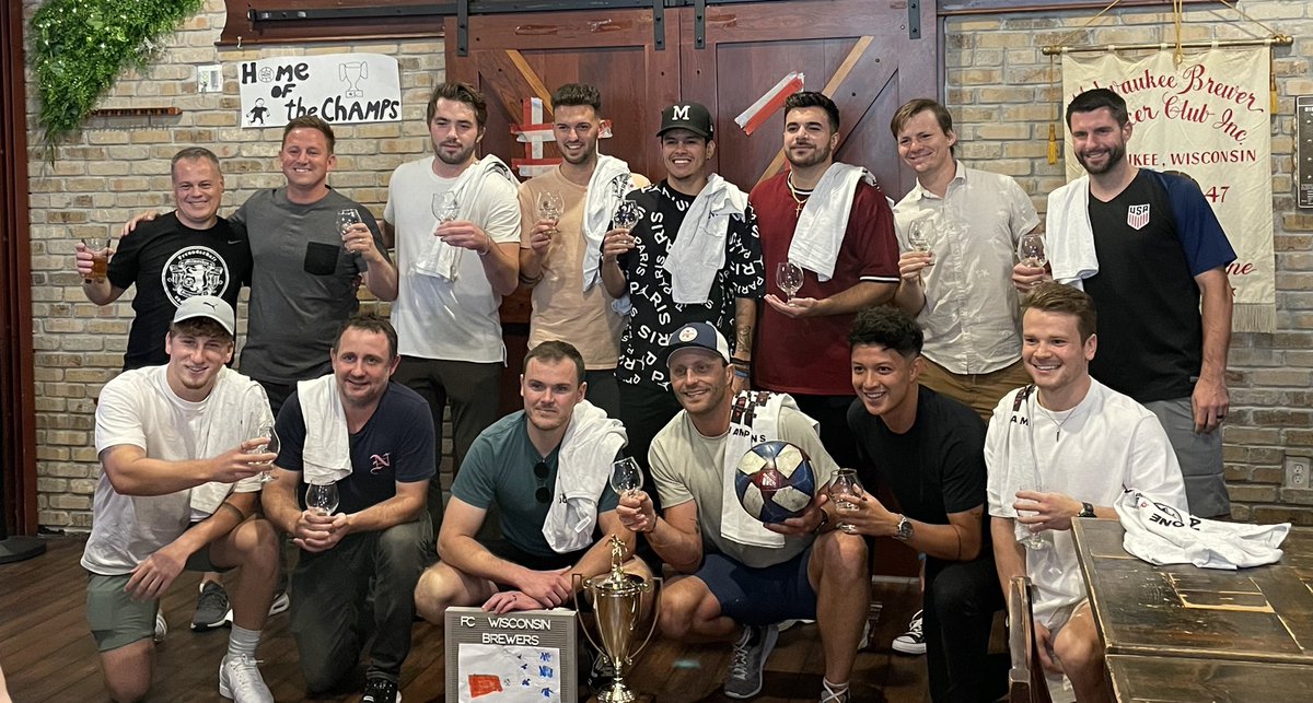 FCBrewers's tweet photo. 40+ years apart, didn’t bring the suits but still some classy dudes. Great time to celebrate the 2022 🏆 @threelionspub w/ @billy_thorpe @TGoodnetter @Niko__Bang @zakw46 @MichaelCarreon5 @AntonioAmaya17 @wickmattson01 @JC_Colin09 @MjLataille https://t.co/yNEN0cMmtz