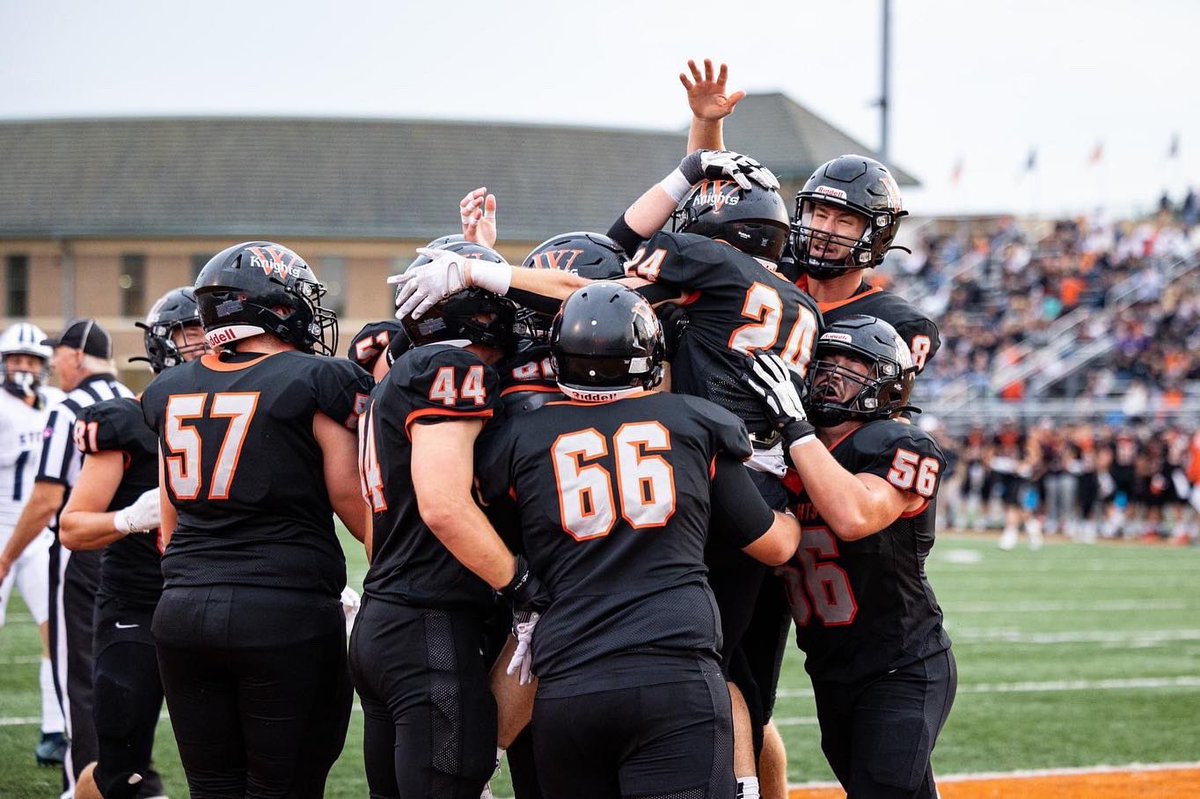 WartburgFB's tweet photo. Great atmosphere tonight at Walston-Hoover! Win ✅ Shutout ✅ 2-0 ✅ ARC action up next! https://t.co/bKLkd6AYoE