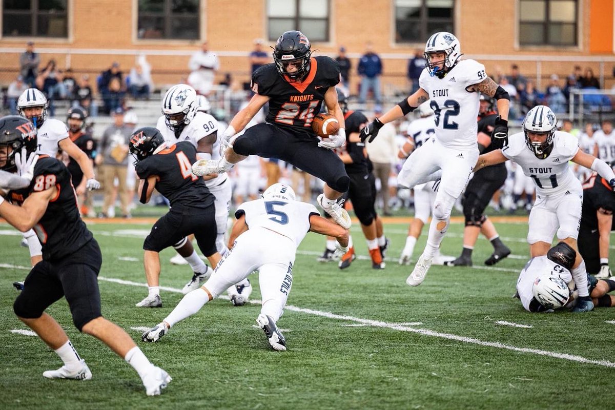 WartburgFB's tweet photo. Great atmosphere tonight at Walston-Hoover! Win ✅ Shutout ✅ 2-0 ✅ ARC action up next! https://t.co/bKLkd6AYoE