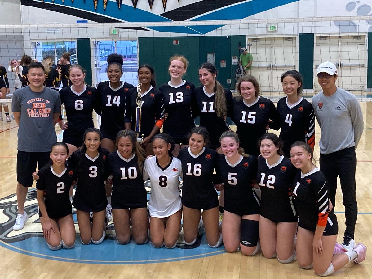alanav_vb's tweet photo. Back 2 Back Champions at Deer Valley Classic Tournament ๐ฅGo Cal High! Proud of these Ladies ๐ฅ Love giving hugs to my current and former teammates #alanavillela2024 #middleblocker #avcaphenom #calhigh https://t.co/2z4tI8klKq