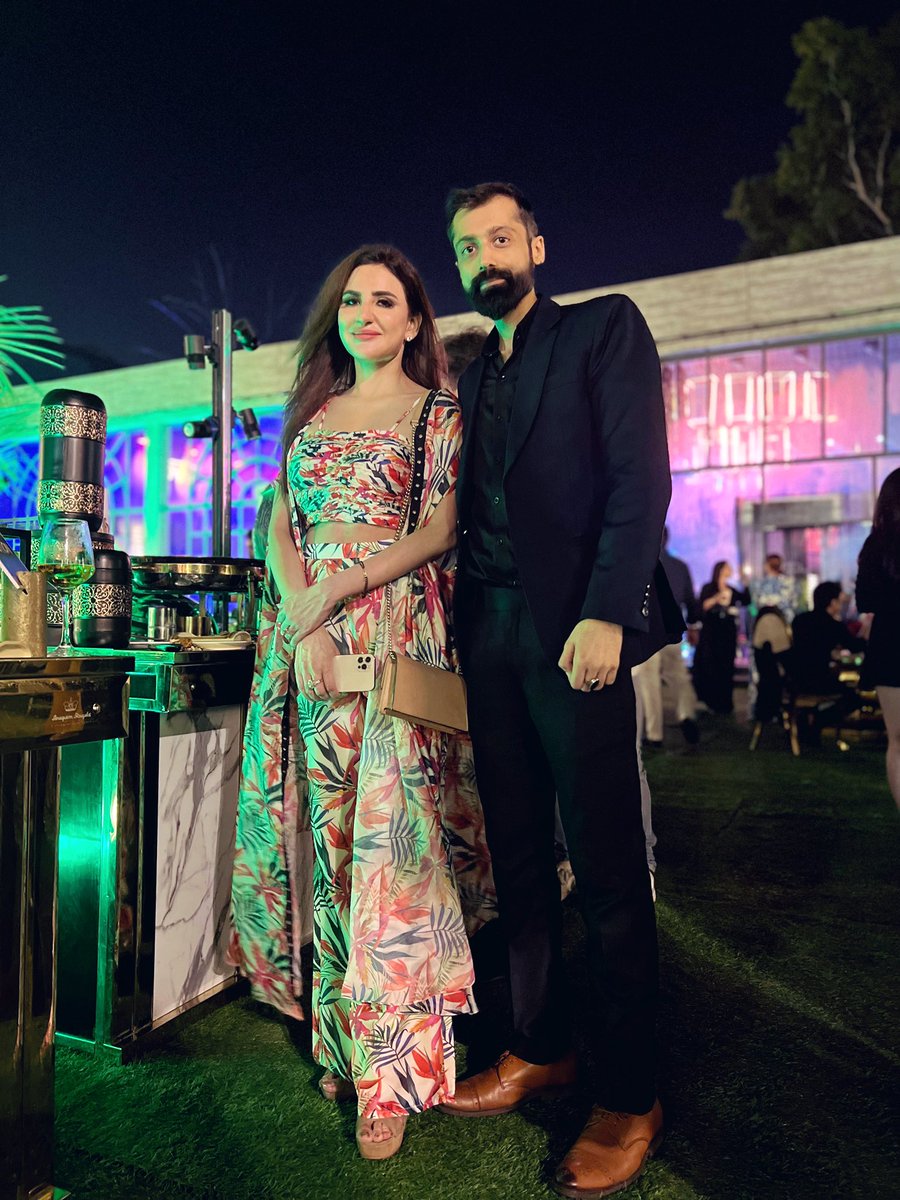 Lens_On_Eye's tweet photo. #FriendsForLife #RashmiSachdeva https://t.co/rLglNG2Gs5