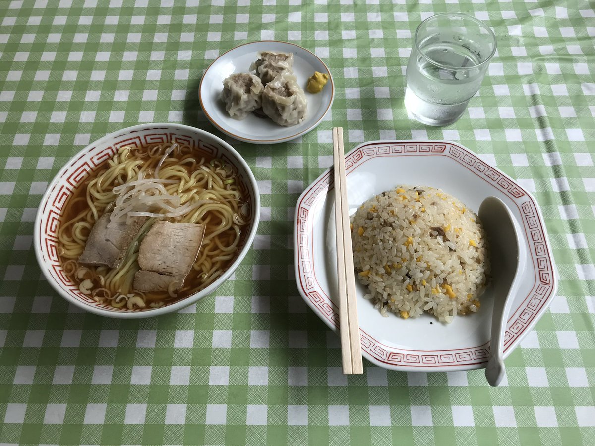 wind_soliloquy's tweet photo. 大船に松竹の撮影所があった頃、寅さんがお気に入りだった"でぶそば"に行って来ました。
残念ですが、2022年10月で閉店のようです。

寅さんが愛した寅さんセット1,130円

#松竹大船撮影所　#でぶそば　#渥美清　#寅さん https://t.co/yjDG5s4gMJ