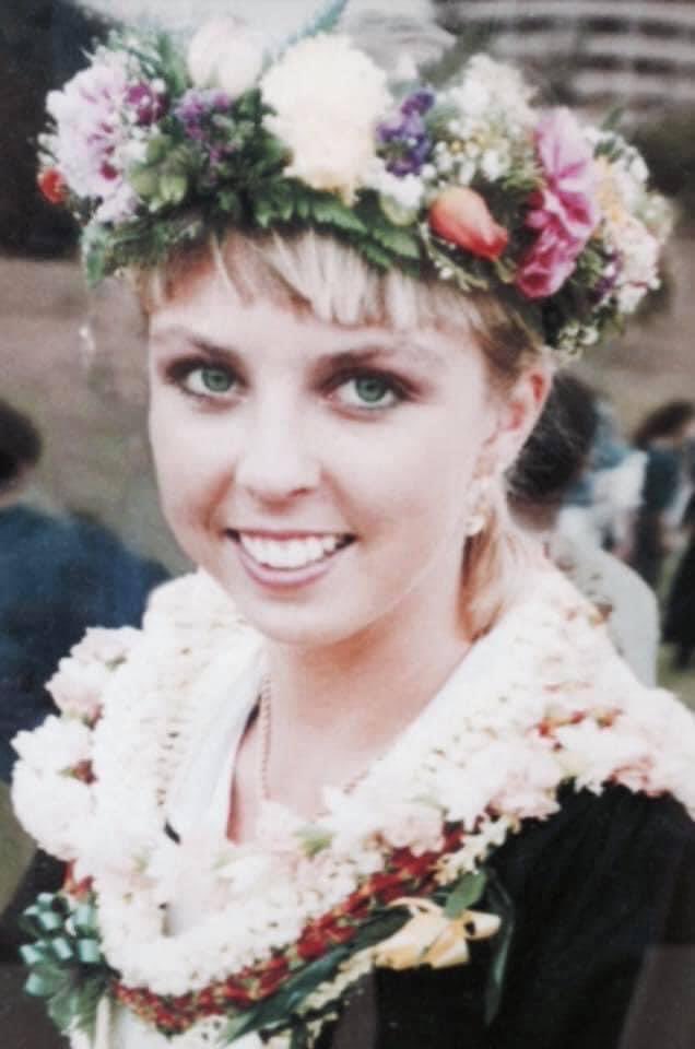JamieDiann003's tweet photo. #neverforget #flight93 #kalaheo Remembering a fellow friend and classmate who forever will remain in our hearts 💕 Your beauty and friendship lives in all of us Chrissy! The memories of your kindness lift us 💕🌸 Today isn’t easy.....I remember it like yesterday.....9.11.01 https://t.co/mkQtLj17zy