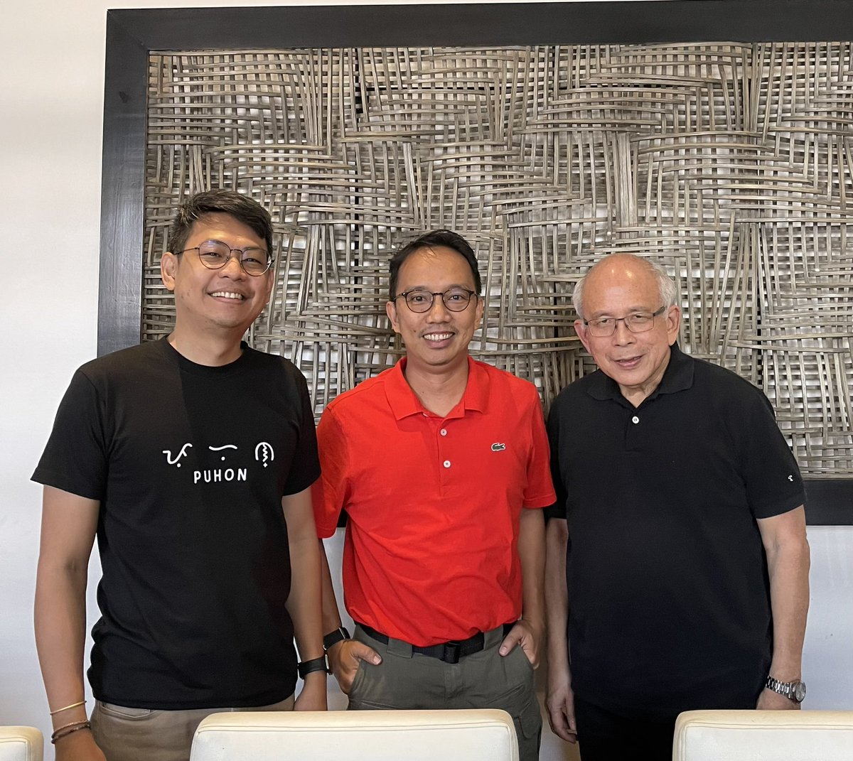 MPMussLidasan's tweet photo. More than eleven years of friendship and trust in building programs and projects not only in Mindanao but in Southeast Asia, thank you so much Rev. Fr. Joel Tabora, SJ.
#beyondpolitics #beyondidentitypolitics #empoweringthebangsamoro
#cheerstotenmoreyears https://t.co/m1NXnUDubZ