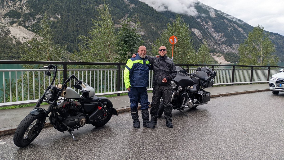 Endlich Urlaub und mal den ganzen streß vergessen auch wenn die Anfahrt ziemlich nass war. Aber Italien ist trocken