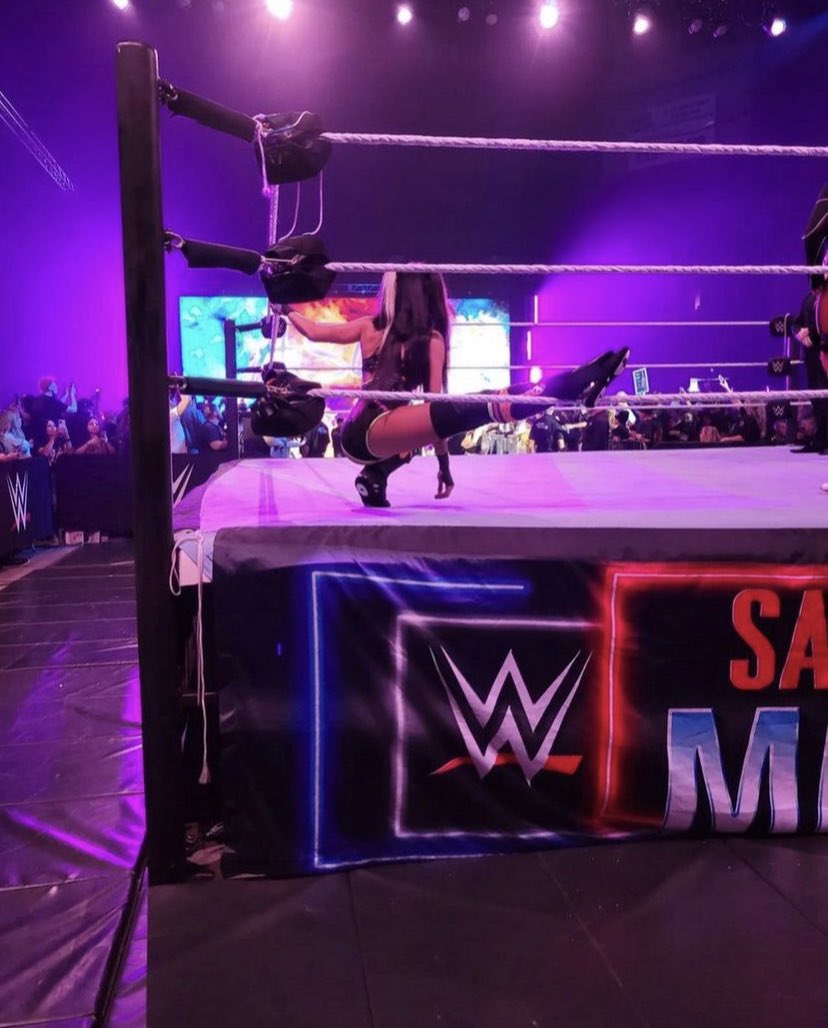 DakotaKaiTeam's tweet photo. #WWEColoradoSprings ๐คผโโ๏ธ
-
@ImKingKota @itsBayleyWWE @shirai_io https://t.co/KxRbmtbr5B