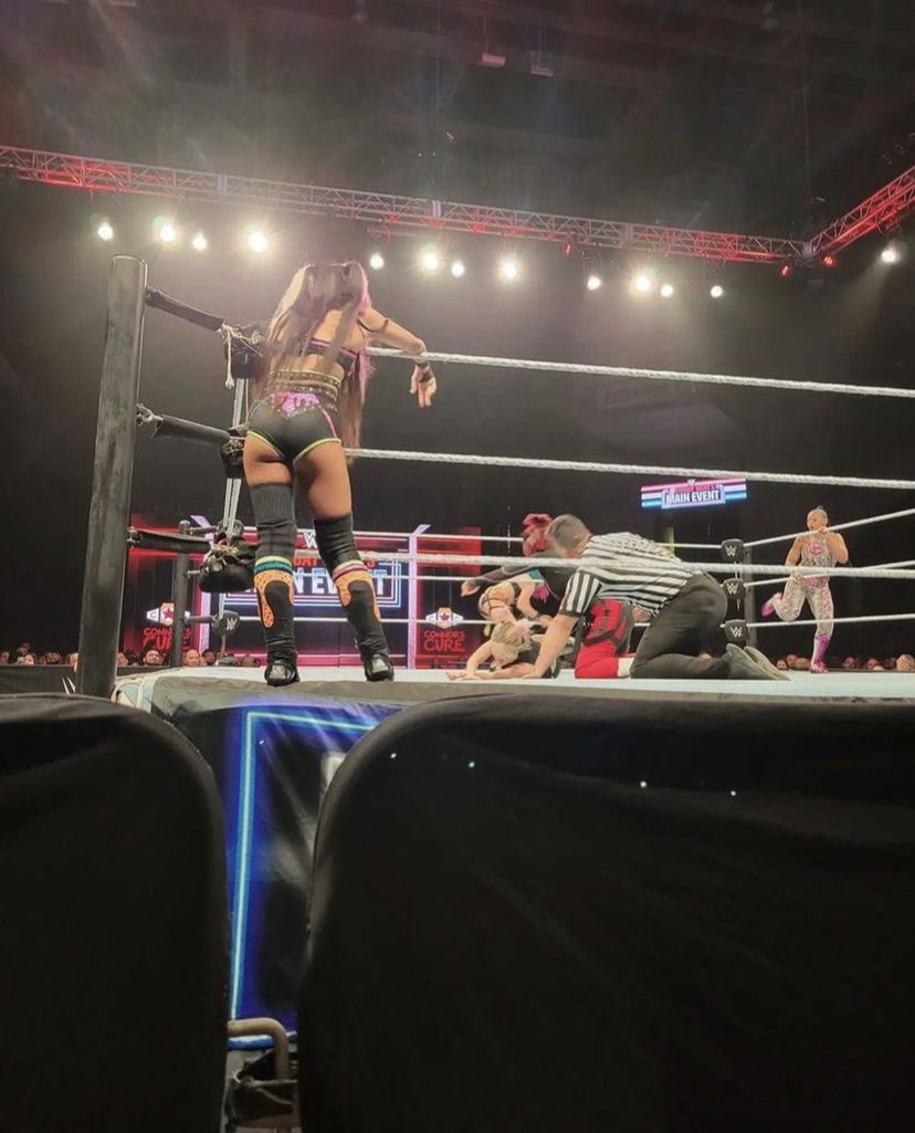 DakotaKaiTeam's tweet photo. #WWEColoradoSprings ๐คผโโ๏ธ
-
@ImKingKota @itsBayleyWWE @shirai_io https://t.co/KxRbmtbr5B