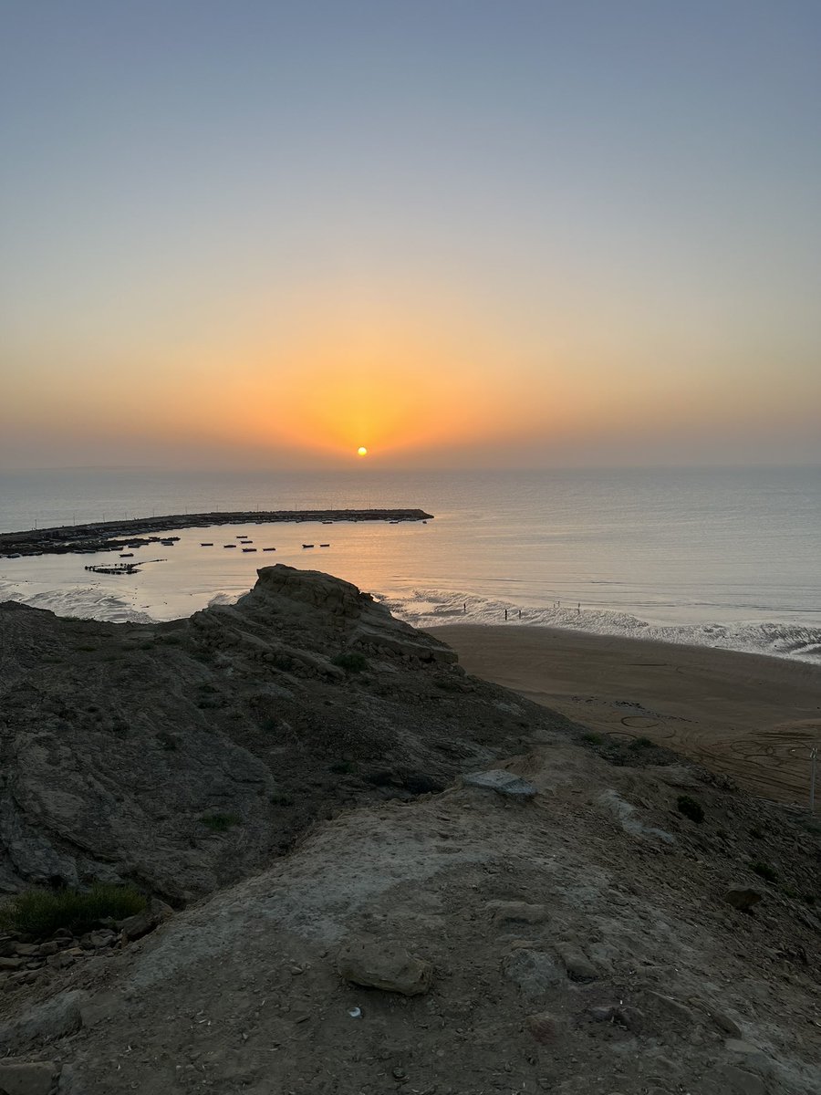 Picturesque Chabahar 🌊🌅 

#traveldairies #beach #sunset #Diplomacy