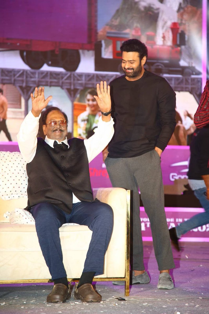 here_pj's tweet photo. Rebelstar Krishnam Raju garu (83) is no more 💔 Extremely sad to know this news, suffering with health issues since a while and left his last breath at 3.25AM this early morning. 
We stand with the bereaved family and Prabhas anna on this heavy moment. #OmShanti 🙏 https://t.co/WS5gpNGYzu