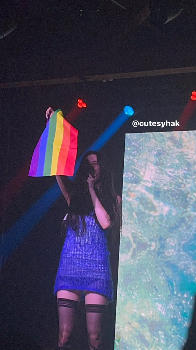 cutesyhak's tweet photo. SUNMI QUEEN SUNMI LEGEND #SunmiInSeattle #GOODGIRLGONEMAD https://t.co/3LzzNqHp9H
