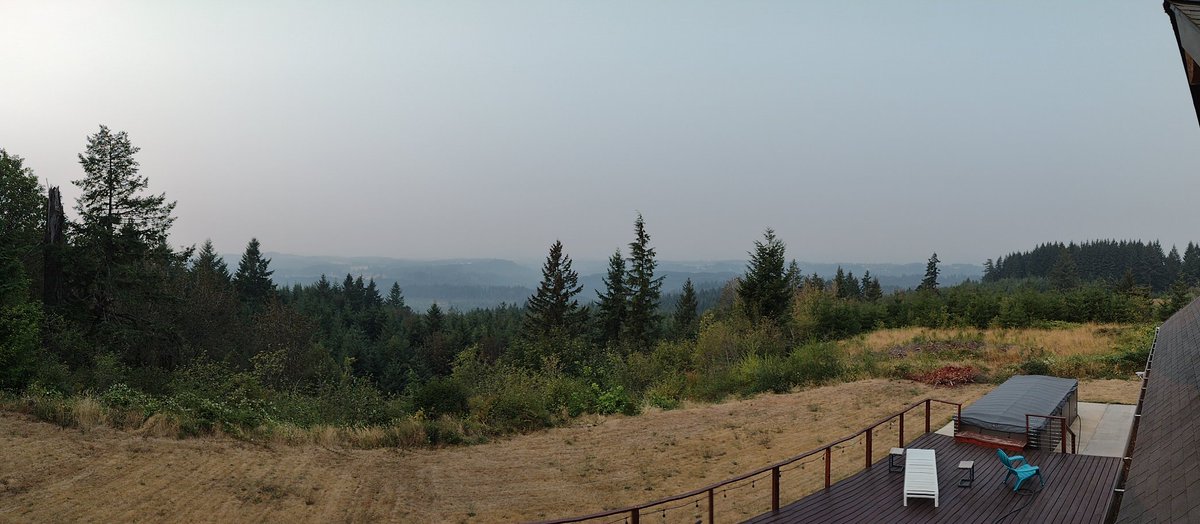 The fire was contained and we are feeling safer. 🤩 Our power has been shut off since 8am Friday morning. Here is a panoramic photo from today just showing the smokey air. Thank you @clackamasfire for your amazing work containing this fire in difficult weather conditions!! 💗💗