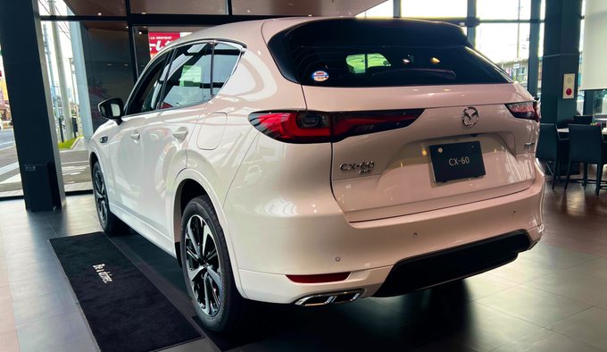 なんてこうばしいお尻なのだ…… このアングル大変素晴らしい…… 