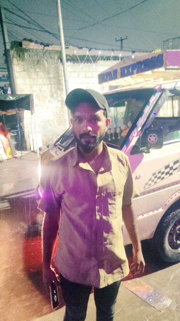 deepaksinghit2's tweet photo. Being a North Indian not knowing Telagu, and new in Telangana, cheated by Auto person

Complaint to Telangana police and police instead of helping me they are supporting Auto guy
@APPOLICE100 @hydcitypolice @ANI @ZeeNewsEnglish @aajtak @TelanganaCOPs @THHyderabad
@THHyderabad https://t.co/XdIExF62WX