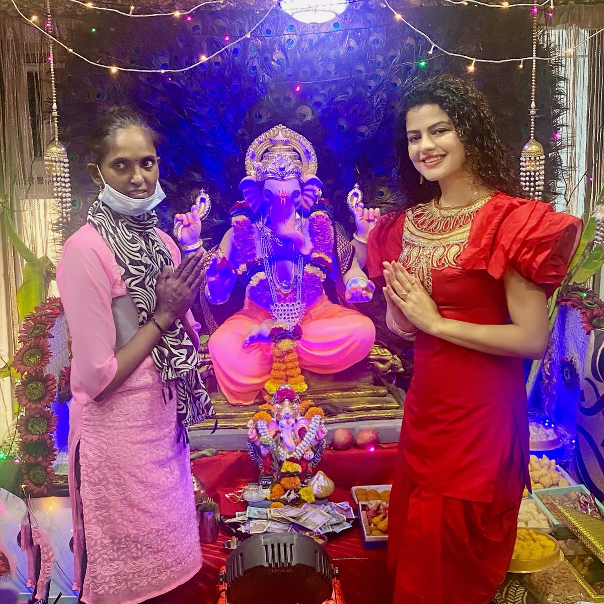 palakmuchhal3's tweet photo. Meet Sona, my 2510th Heart! ❤️ With Ganpati ji’s blessings her complicated heart surgery went well! She will now live a healthy and happy life! I feel grateful for being chosen by God to bring smile on these faces! 🙏🏻
Please bless Sona on her new journey, in new life! :)) https://t.co/d9evCKEXy1
