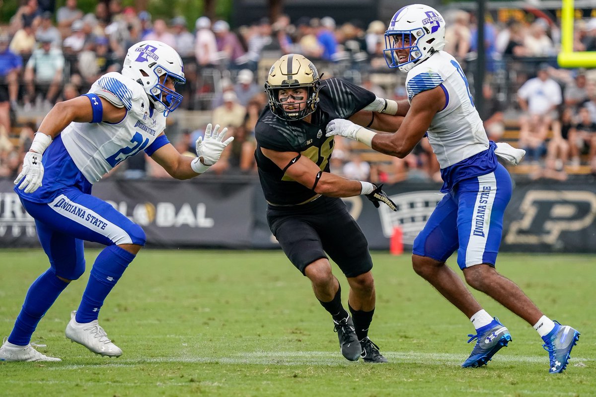 BowenArrowPhoto's tweet photo. I took a lot of pictures of @ryanjbrandt today at the game, but the one I’m happiest to get, is the one that shows his true character. Proud he is from Angola. #APride https://t.co/kBIx8vmbaj