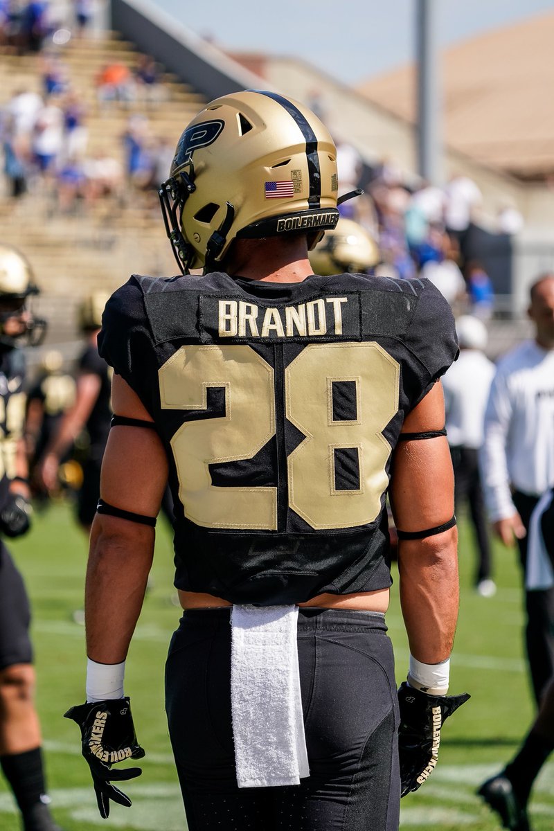 BowenArrowPhoto's tweet photo. I took a lot of pictures of @ryanjbrandt today at the game, but the one I’m happiest to get, is the one that shows his true character. Proud he is from Angola. #APride https://t.co/kBIx8vmbaj