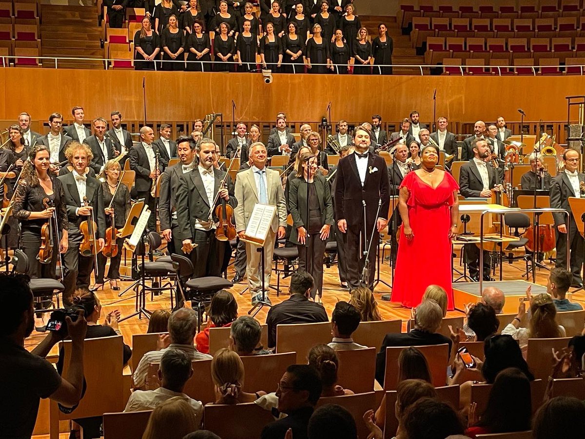 lcro33's tweet photo. Ouverture de la saison 2022-2023 de @operadebordeaux. 11 écrans dans la ville, 30 lieux en Nouvelle-Aquitaine et Auvergne-Rhône-Alpes et direct sur France Musique. Avec @orchestreONBA, Chœur de l’ONB, @ArianeMatiakh @LaGarnier973, Andreï Kimach, @maestrocaputo ! https://t.co/tlbxcPKyXT