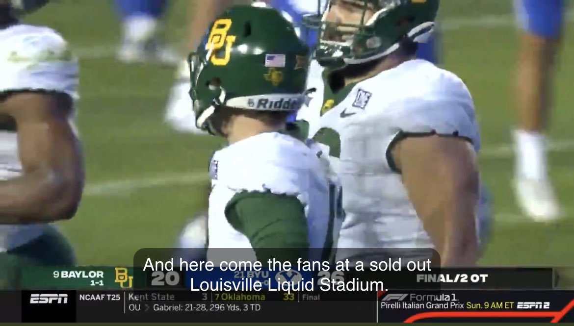 ryanjiang22's tweet photo. @bubbaprog @gregwrubell Amazing closed captioning lolol #gocougs #byufootball 😂 😂 https://t.co/qb4559ygo9