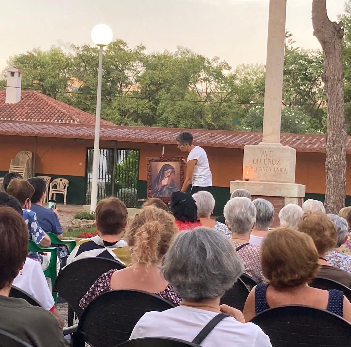 Ayer participamos en el Encuentro "El amor en la vida cotidiana" uno de los actos de las Fiestas Patronales ISOC, en la Casa de la Madre de Dios en Moncada <a href="/ObrerasdelaCruz/">Obreras de la Cruz</a> , <a href="/cole_sagrada/">Colegio Sagrada Familia (Alzira)</a> <a href="/colemariaasunta/">COLEGIO MARÍA ASUNTA</a>