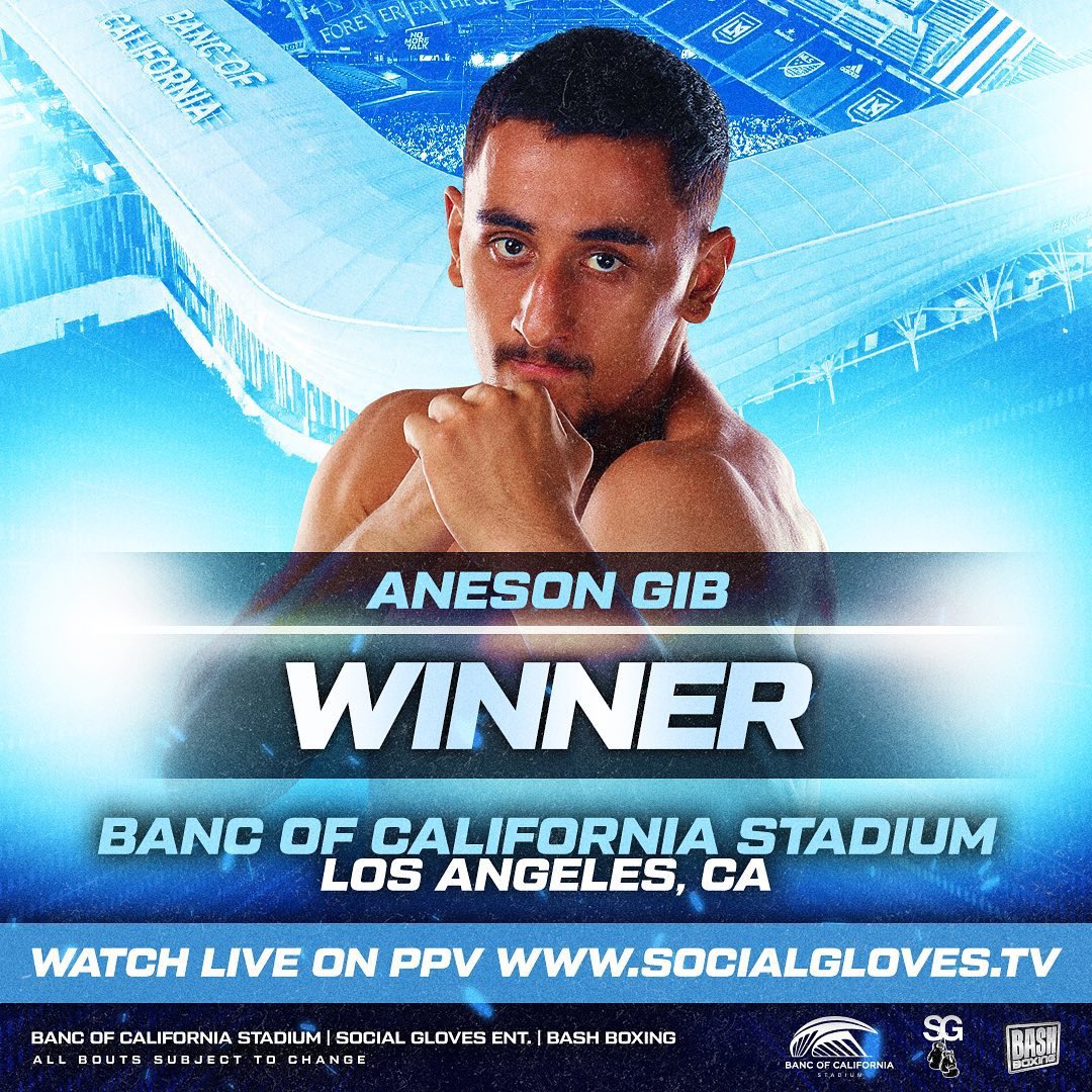 Social Gloves Entertainment (socialgloves) / Twitter