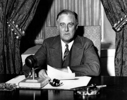 fuedicho's tweet photo. "La prueba de nuestro progreso no es si añadimos más a la abundancia de aquellos que tienen mucho; es si proporcionamos suficiente a aquellos que tienen demasiado poco".
Franklin Delano Roosevelt
#Fuedicho https://t.co/RzQd9co5Uy