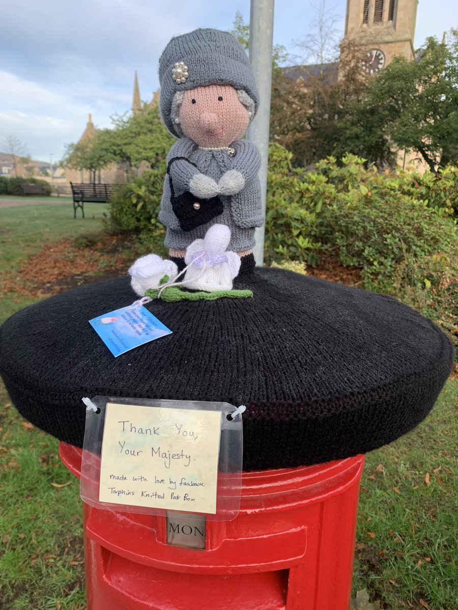 Knitted tribute to the Queen from her close neighbours in the village of Ballater <a href="/SkyNews/">Sky News</a>