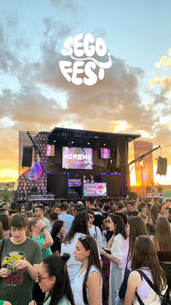 SegoFest's tweet photo. Ayer se veía así el atardecer desde SegoFest 🔥 agradecidos a todos los que valoraron el esfuerzo que había detrás, sabemos que disfrutasteis como nunca y eso es lo que nos llena, mil gracias de verdad! https://t.co/jkoKxVKnk8