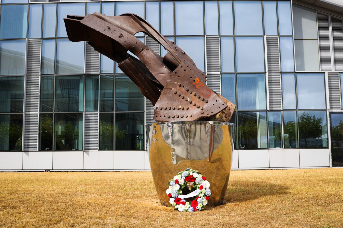jensstoltenberg's tweet photo. As #WeRemember911 and all the innocent lives lost, we also remember the solidarity that bound us in those dark hours. North America &amp; Europe stand together in #NATO to keep our people safe in a dangerous world. All for one and one for all. https://t.co/tt12LJ4QFE