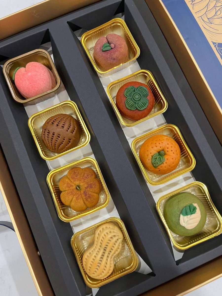 Chocolate0438's tweet photo. Happy Mid-Autumn Festival https://t.co/YyYMWNh7Kt