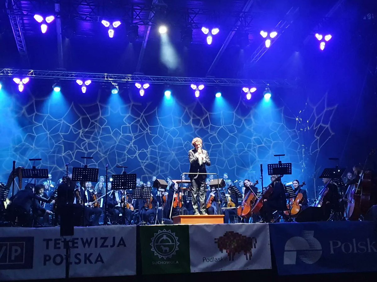 lukakudlicki's tweet photo. Psalmy z Podlasia - oratorium o życiu bł. ks. Jerzego Popiełuszki ze słowami Zbigniewa Książka i muzyką Piotra Rubika w wyk. orkiestry, chóru i solistów pod dyr. kompozytora na start obchodów 75. urodzin męczennika w jego rodzinnej wsi #Okopy. Gratulacje dla Rodziny #Popiełuszko. https://t.co/iTYbhY5KSr
