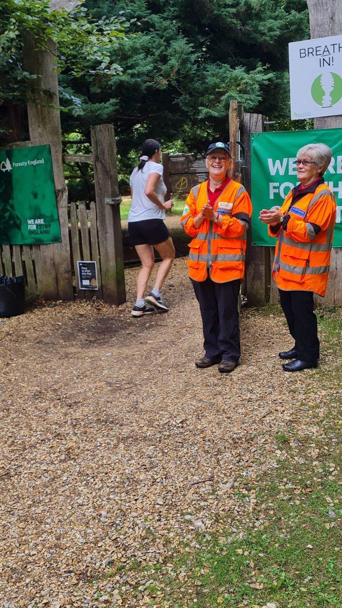 HANTSAR's tweet photo. Some of the @HANTSAR team alongside some @OfficialDorSAR members are marshalling the @NFMarathon today, good luck to all the runners and if you see us give us a wave! https://t.co/XdIItDfjrv