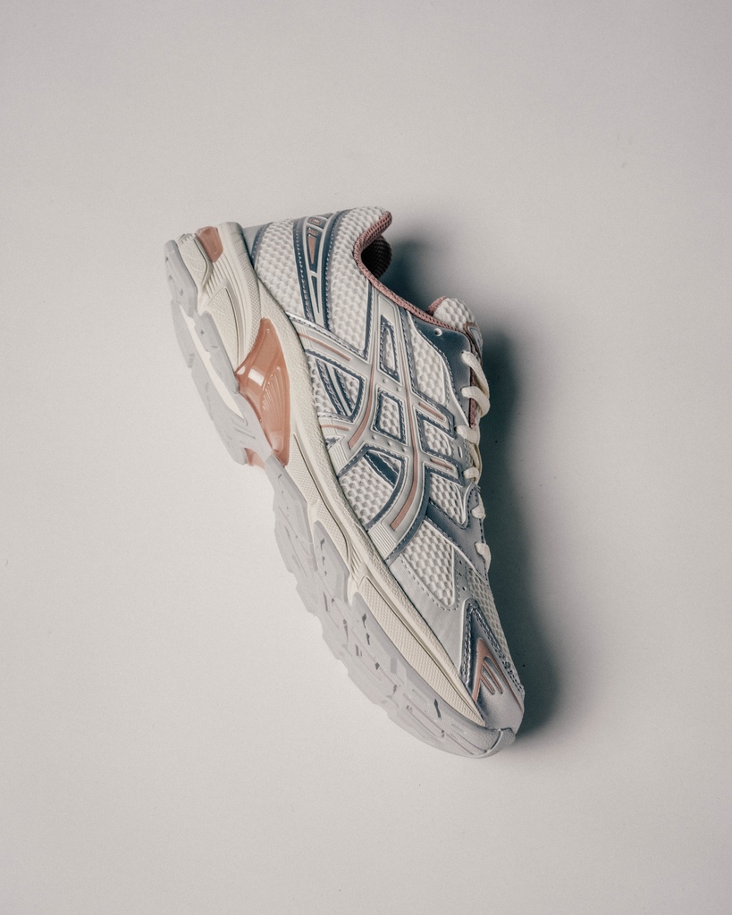 AFEWSTORE's tweet photo. SHOP LINK ➡️ https://t.co/N5ItaDf3v7

The "Cream/Light Sage"-Colorway of the Asics Gel-1130 comes with around 20% recycled materials so that you can leave your footprints on the streets without worrying about your carbon footprint.

#asics #gel1130 #asicsgel1130 #afewstore https://t.co/laD8sBHjUo
