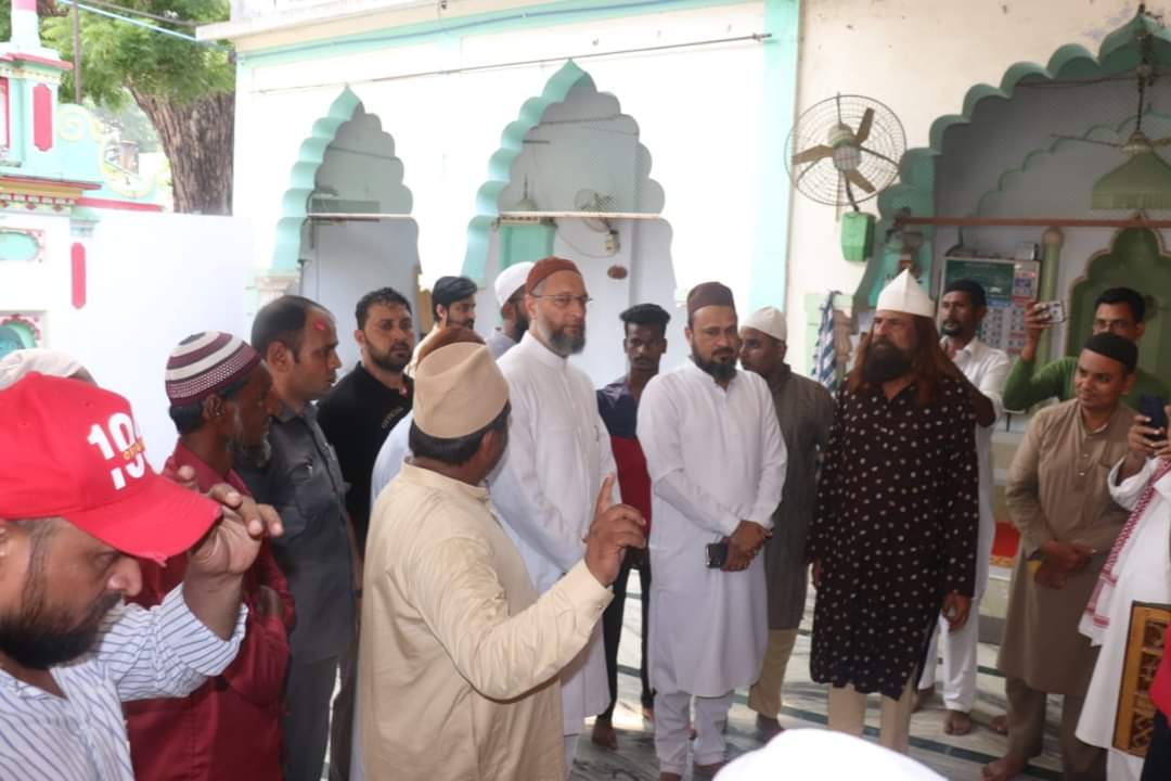AIMIM_Nampally's tweet photo. @aimim_national President Barrister @asadowaisi Sahab Today At Shahpur, Ahmedabad, Gujarat

#OwaisiInGujarat #Ahmedabad 
@SabirKabliwala @Aimimgujrat https://t.co/GBhrM3AhVU