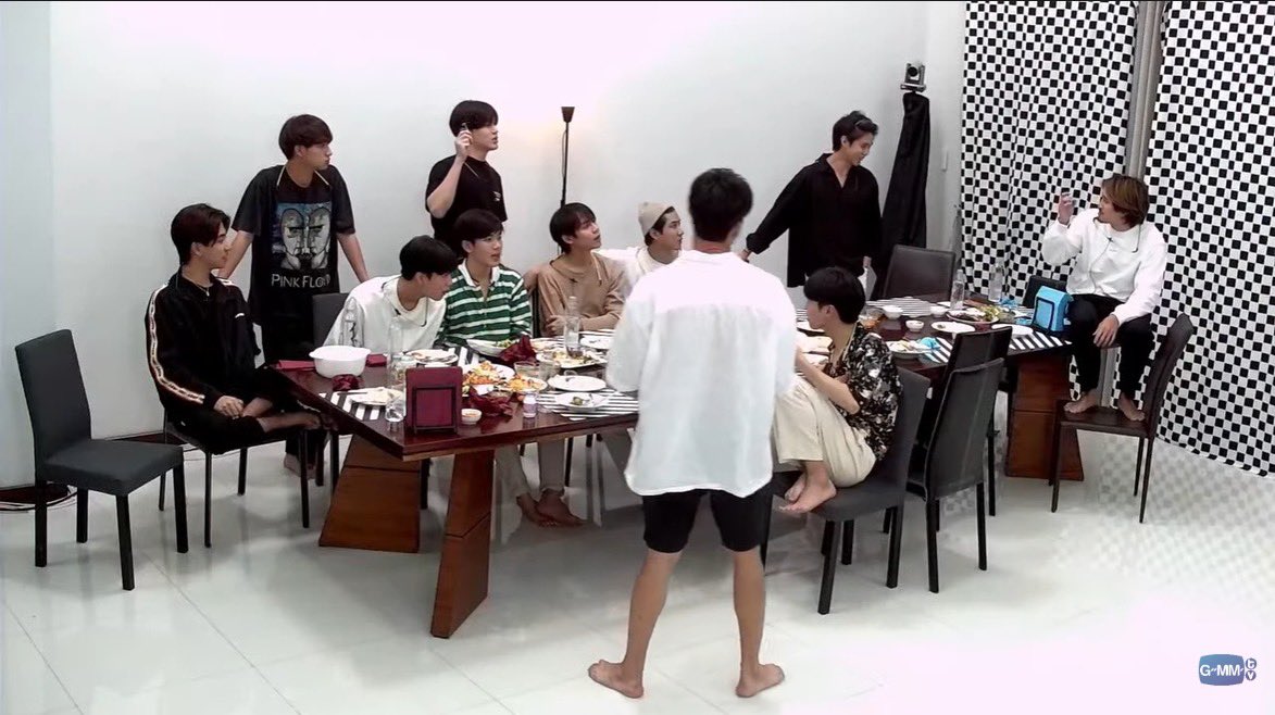 GMMTV's tweet photo. แบล็คเมจิกกลับมาแล้ว!!!!! ///ใครรู้ทริกเกมนี้บ้างน้าาา🤫 #GMMTVSafeHouseSS4D7

🔴LIVE
FB >> https://t.co/x43L4xRY0R
YT >> https://t.co/zL1F7PemTG

#GMMTVSafeHouseSS4
#GMMTV https://t.co/I67nwOfnfL