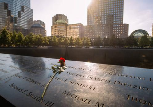 NFCC_FireChiefs's tweet image. As the nation mourns, today we also remember the 2,977 lives lost in the devastating terrorist attacks on America
Amongst those, we pay tribute to the 412 first responders - including 343 firefighters who lost their lives in the line of duty 21 years ago
#NeverForget #911Memorial