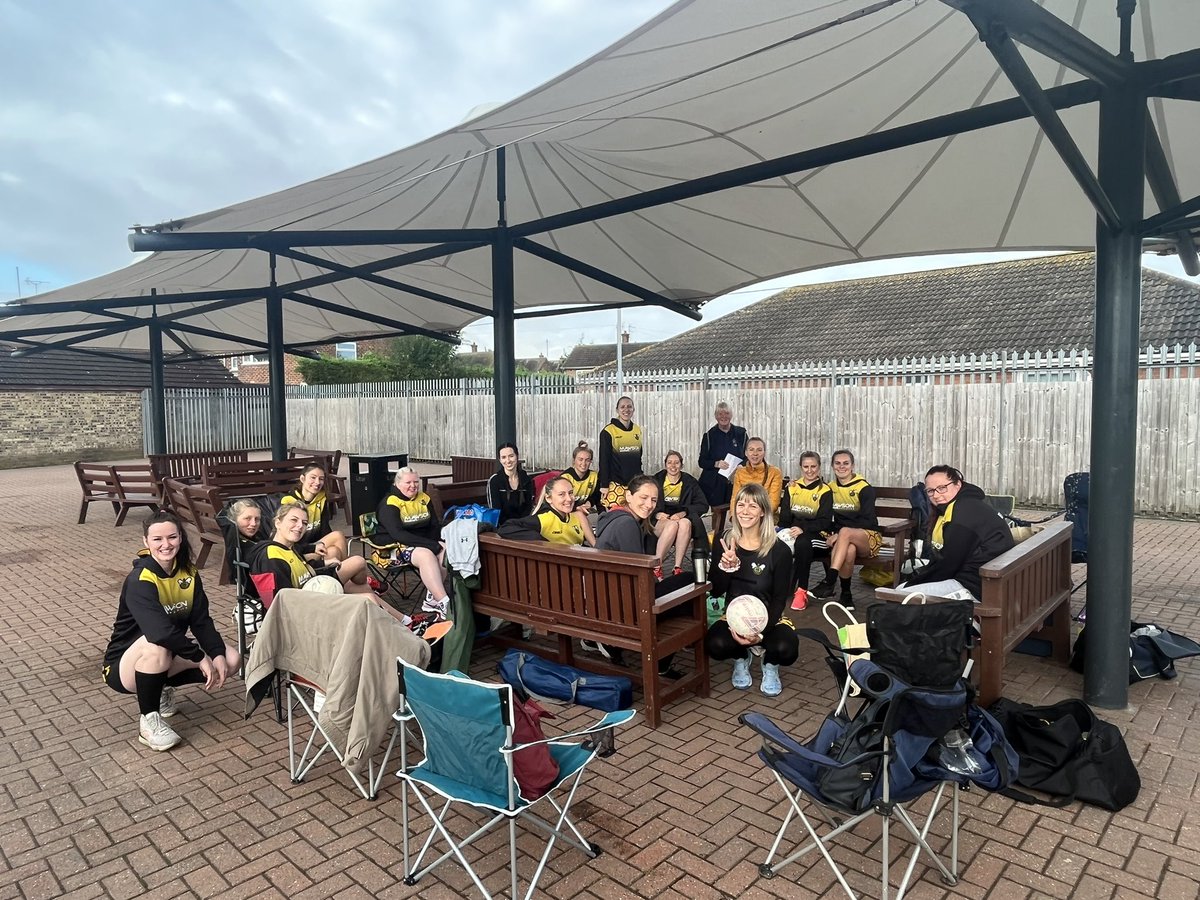 QUEEN BEES NETBALL CLUB 🐝 tweet media