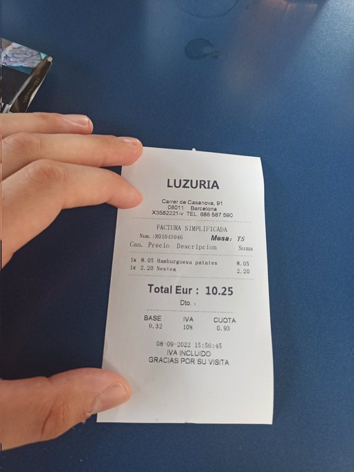 Nice morning massage before my flight back to london. Be like this good boy and cover my meal.  Good<a href="/tag/findom"class="tags"><span>#findom</span></a><a href="/tag/humanatm"class="tags"><span>#humanatm</span></a>